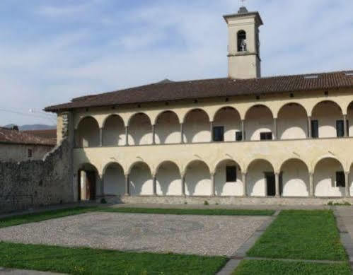 Hotel Monastero Del Lavello 칼로지오코르테 외부 사진