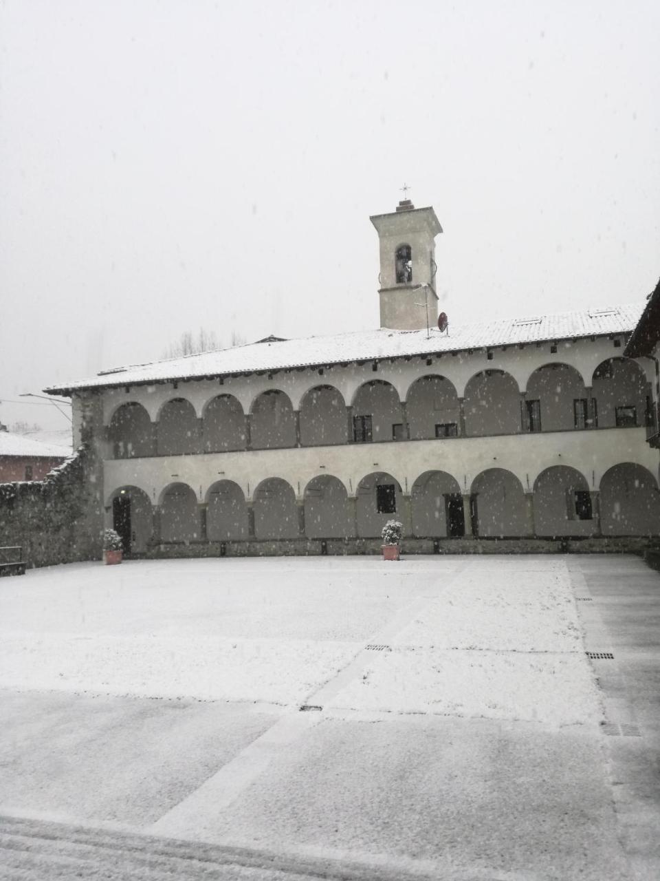 Hotel Monastero Del Lavello 칼로지오코르테 외부 사진